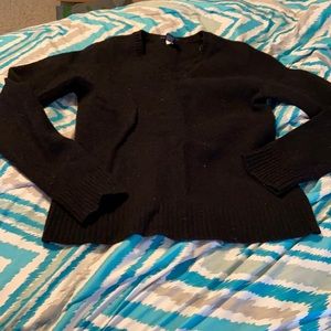 Size Medium, GAP V-Neck Black Sweater, Good Condition